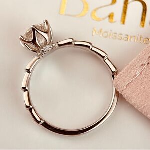 Solitaire Hidden Halo Paved Band Engagement Ring S925 Moissanite 18k Gold Plated